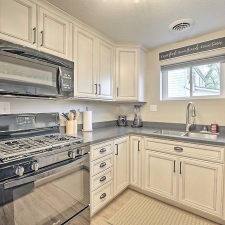Waterfront Syracuse Home With Patio And Fire Pit! Zewnętrze zdjęcie