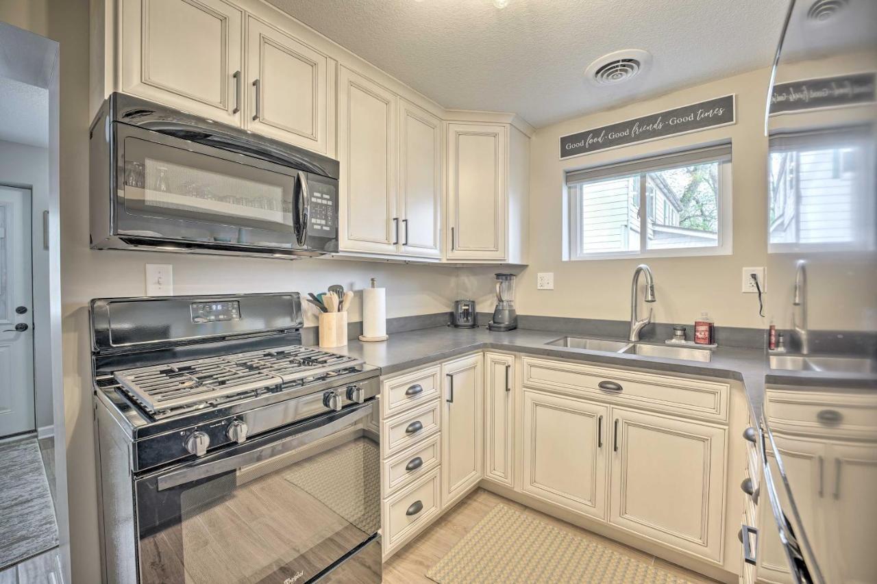Waterfront Syracuse Home With Patio And Fire Pit! Zewnętrze zdjęcie