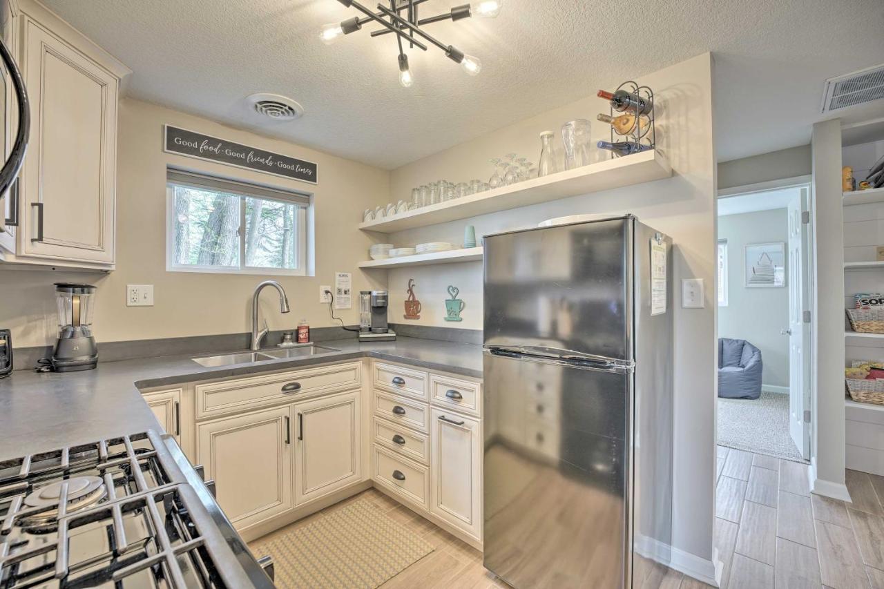 Waterfront Syracuse Home With Patio And Fire Pit! Zewnętrze zdjęcie